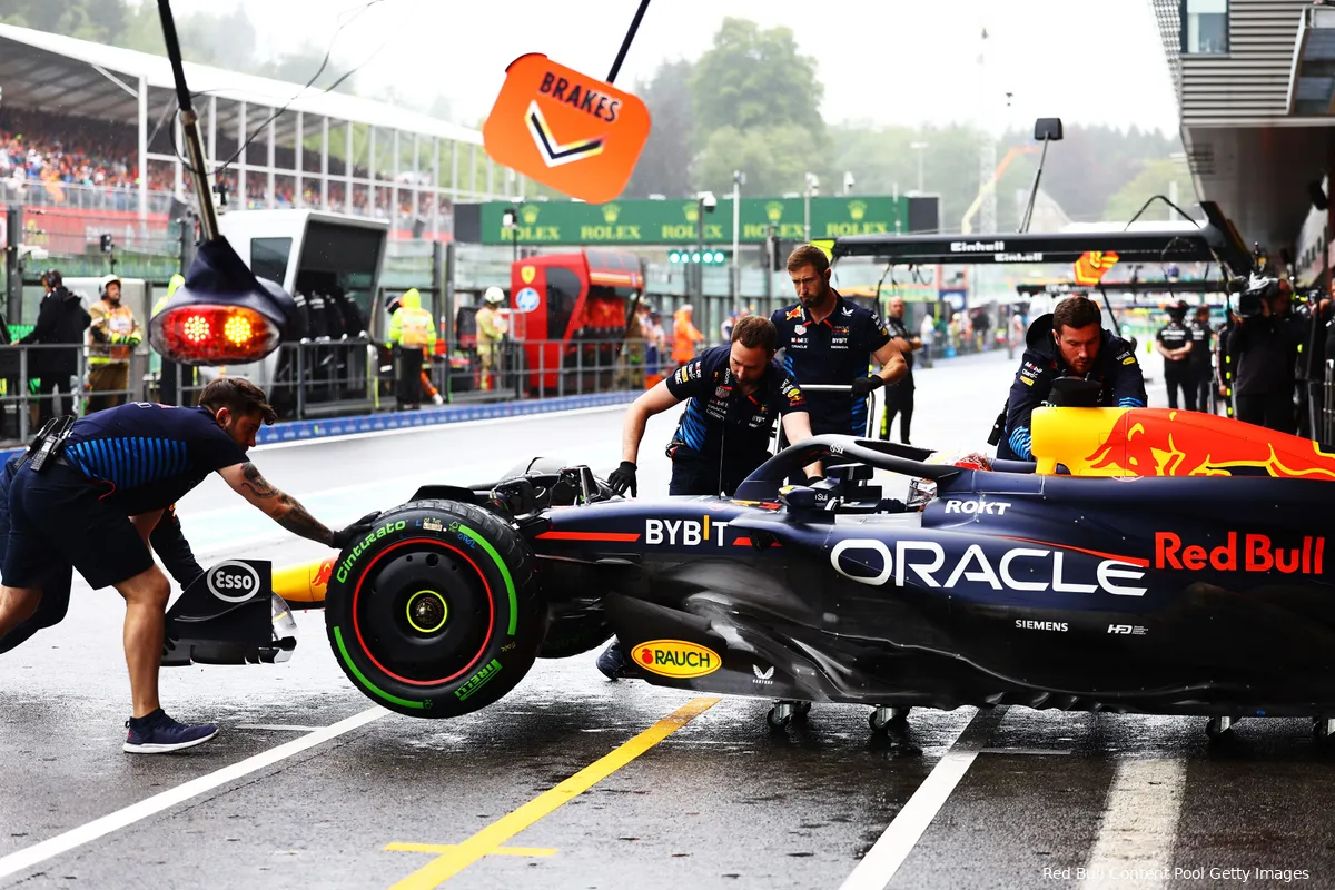 max verstappen red bull racing rb20 regen spa belgie 122
