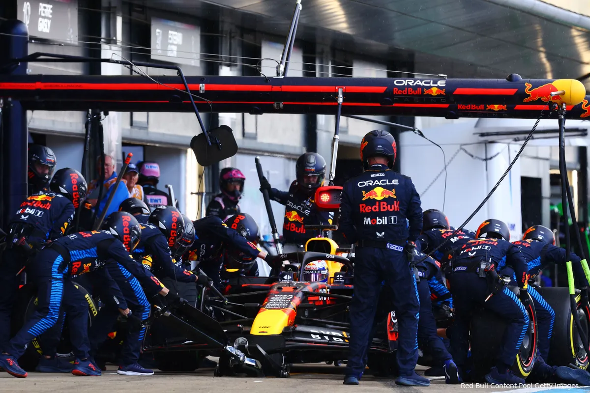 pitstop max verstappen red bull racing silverstone 2024 1