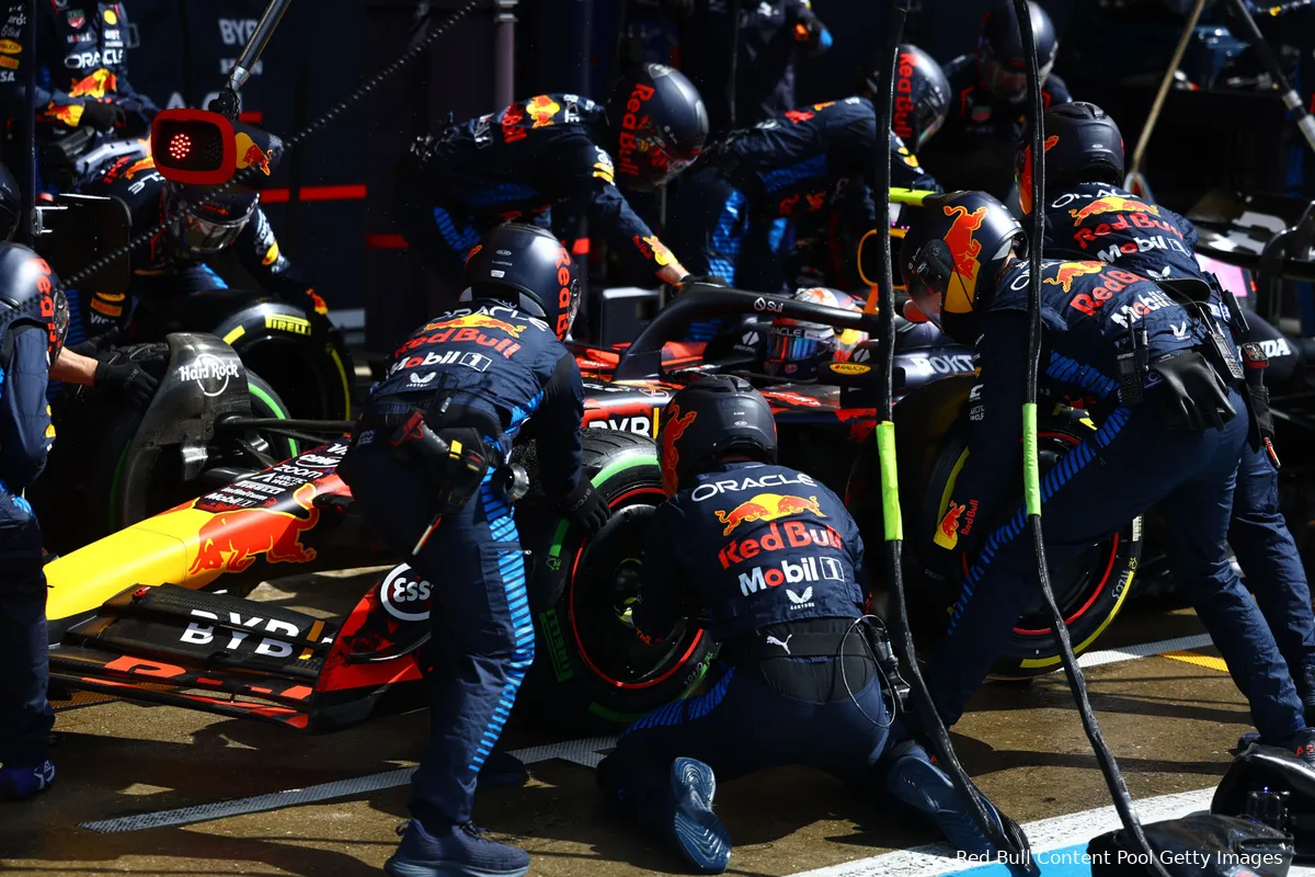 pitstop max verstappen red bull racing silverstone 2024 4
