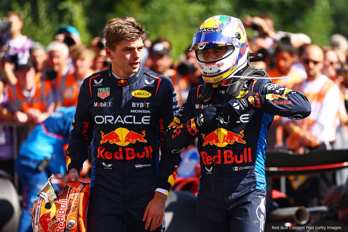 sergio perez max verstappen redbullracing zondag praten 2024