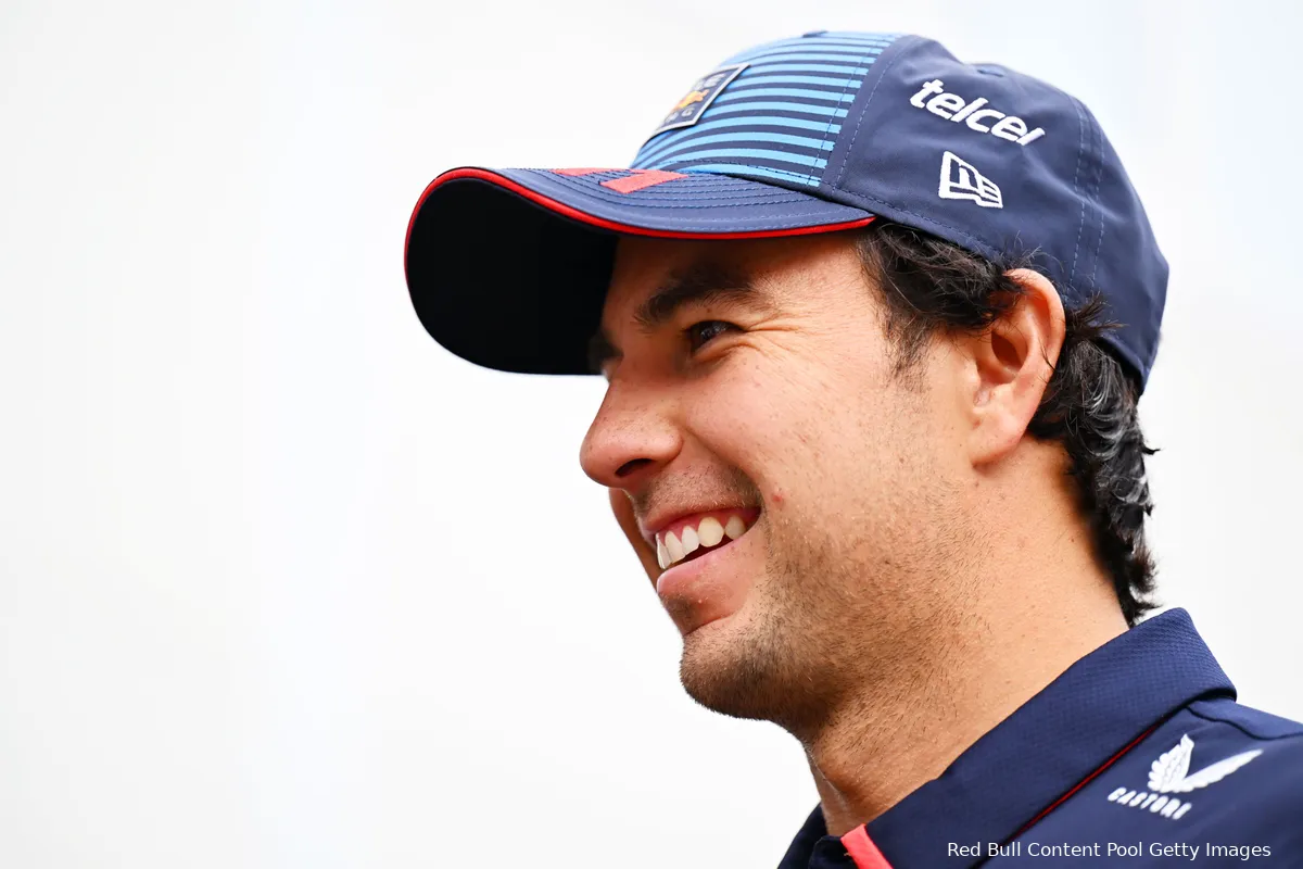 red bull racing sergio perez gp azerbeidzjan zaterdag 2024 15