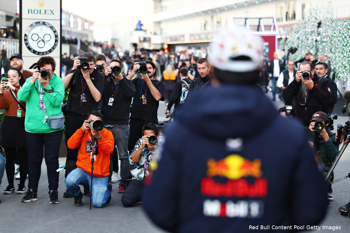 sergio perez las vegas 2024 413 1 fans media