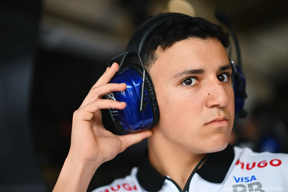 isack hadjar visa cash app rb racing bulls vcarb 2024 1