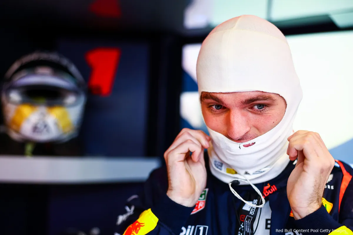 max verstappen helm red bull racing abu dhabi zaterdag helm 13