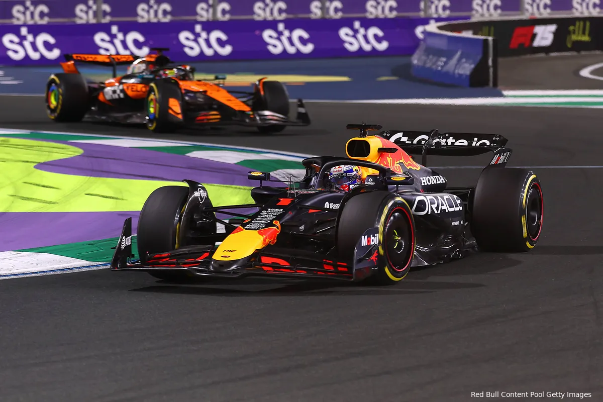 red bull racing max verstappen mclaren oscar piastri gp saoedi arabie 2025 zondag 2