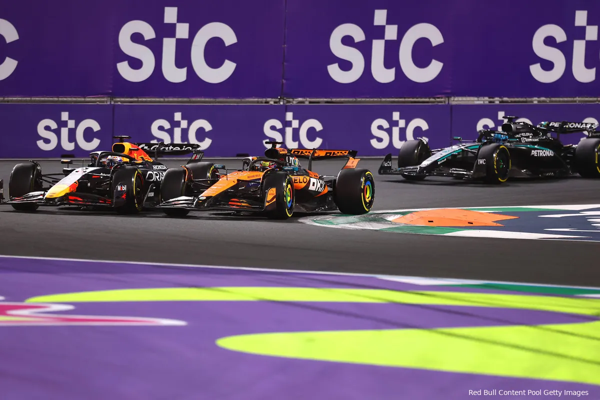 red bull racing max verstappen mclaren oscar piastri gp saoedi arabie 2025 zondag 2