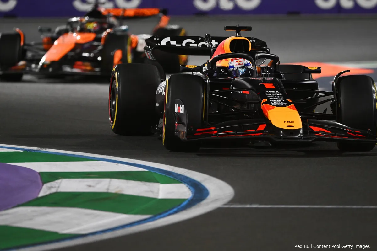 red bull racing max verstappen mclaren oscar piastri gp saoedi arabie 2025 zondag 2