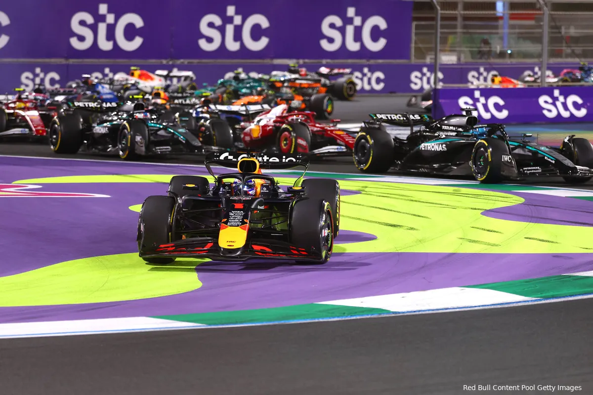 red bull racing max verstappen mercedes andrea kimi antonelli george russell ferrari lewis hamilton charles leclerc gp saoedi arabie 2025 zondag