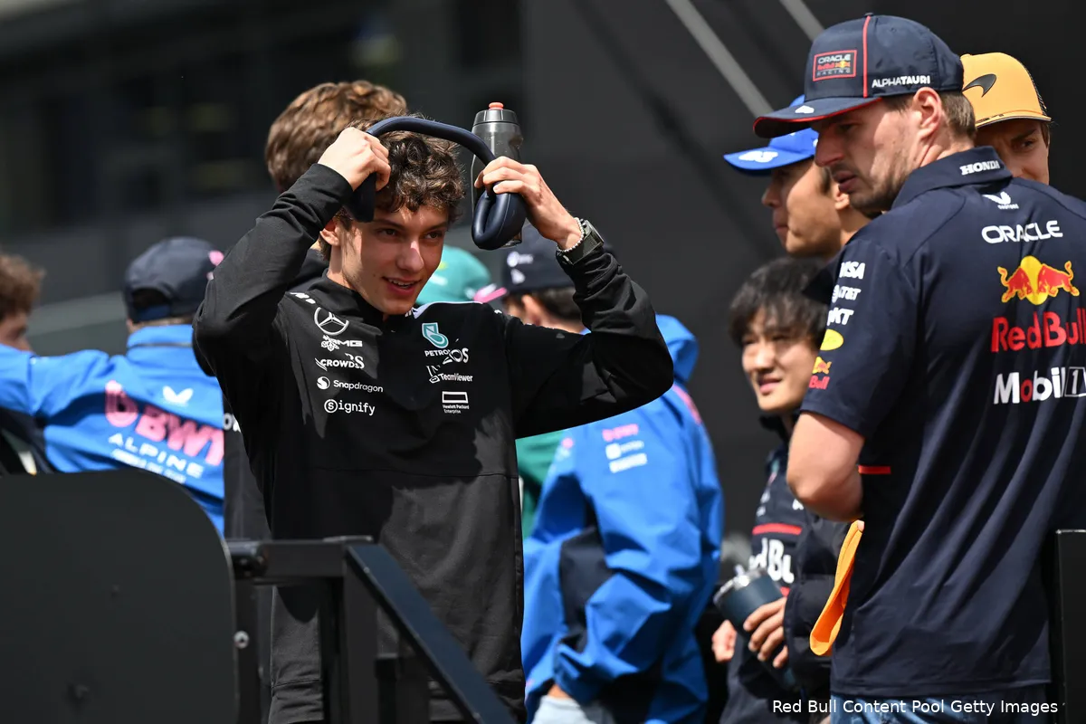 max-verstappen-george-russell-kimi-antonelli-zondag-hongarije-antonelli