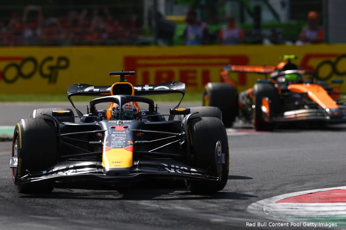 max-verstappen-red-bull-racing-gp-italie-2025-zondag-mclaren