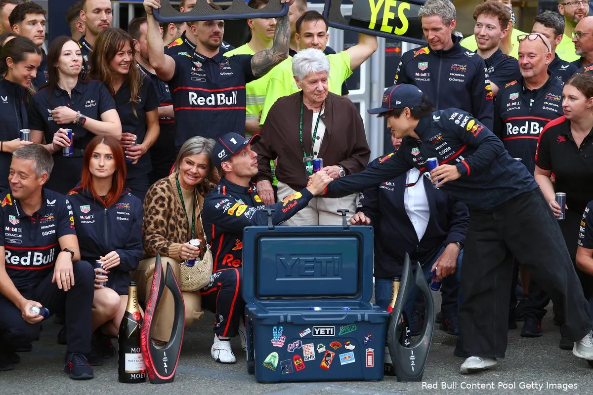 red-bull-racing-max-verstappen-helmut-marko-yuki-tsunoda-oma-gp-azerbeidzjan-2025-zondag-3