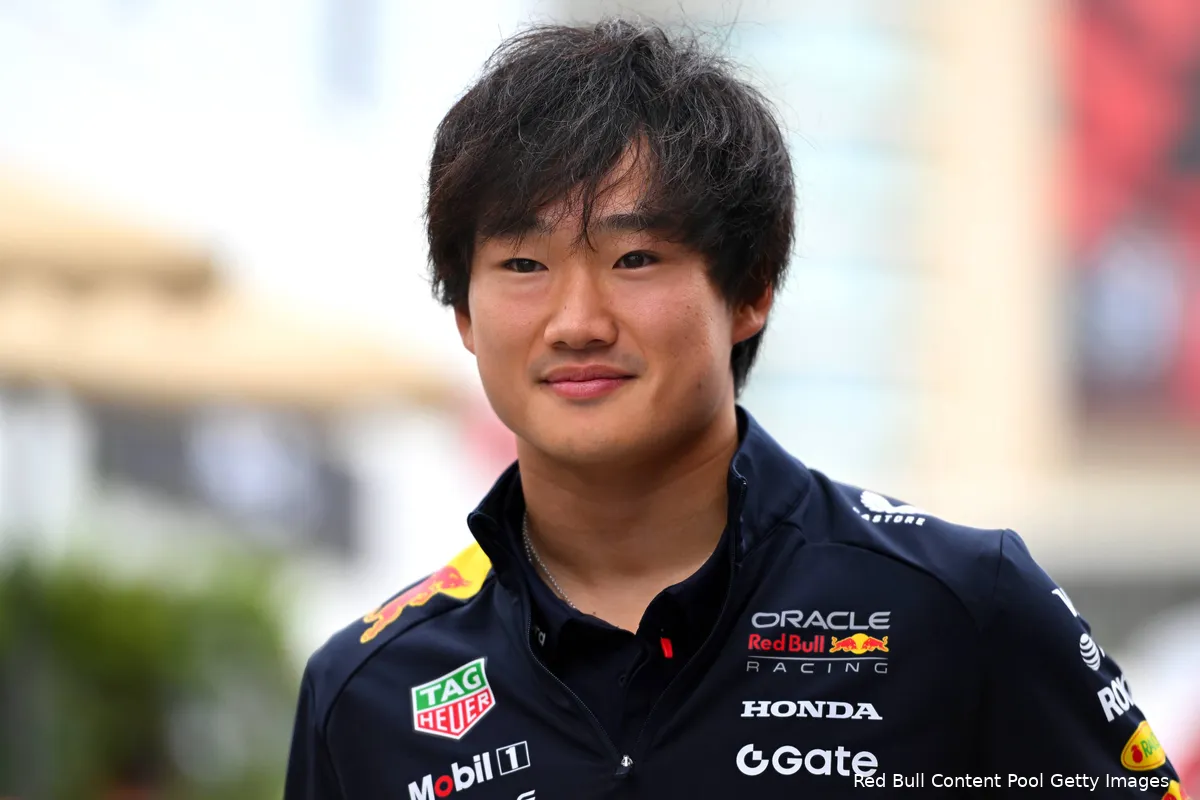 yuki-tsunoda-mediadag-red-bull-racing-bakoe