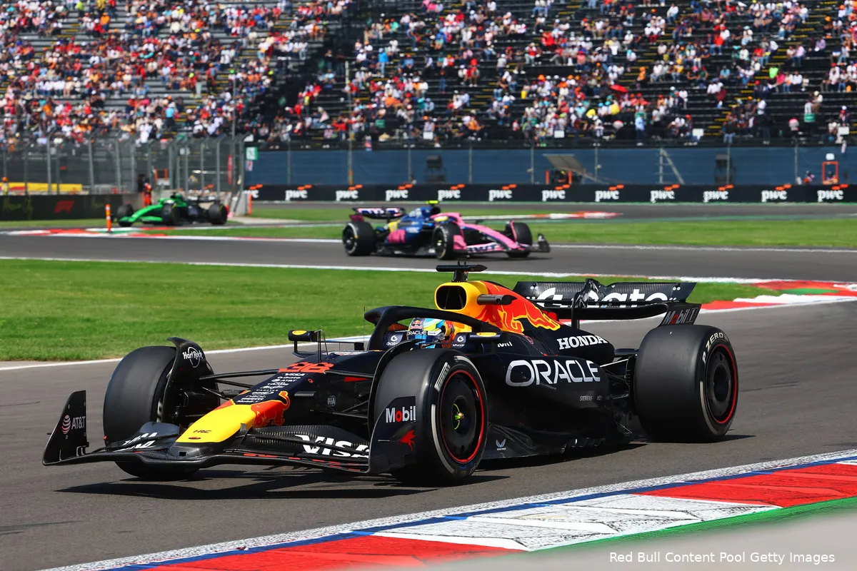 arvid-lindblad-red-bull-racing-2025-gp-mexico-vrijdag-10