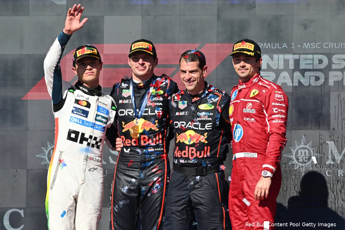 lando-norris-mclaren-chris-gent-charles-leclerc-ferrari-max-verstappen-red-bull-racing-cota-zondag-2025