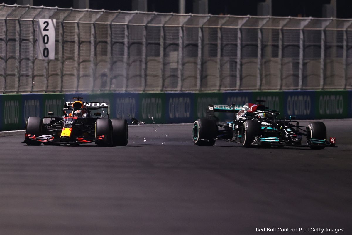 Hill neemt het op voor Verstappen: 'Leek erop dat Lewis gewoon nerveus was'
