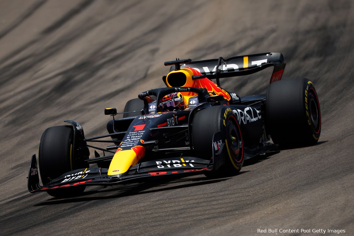 Verstappen begaat kostbare fout, Leclerc maakt optimaal gebruik en pakt poleposition