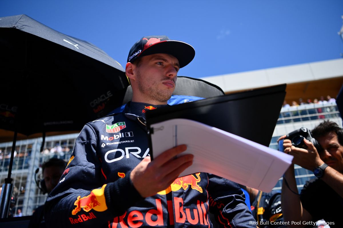 Verstappen beloond met tienen in buitenland: 'Zege in op-één-na snelste auto telt dubbel'