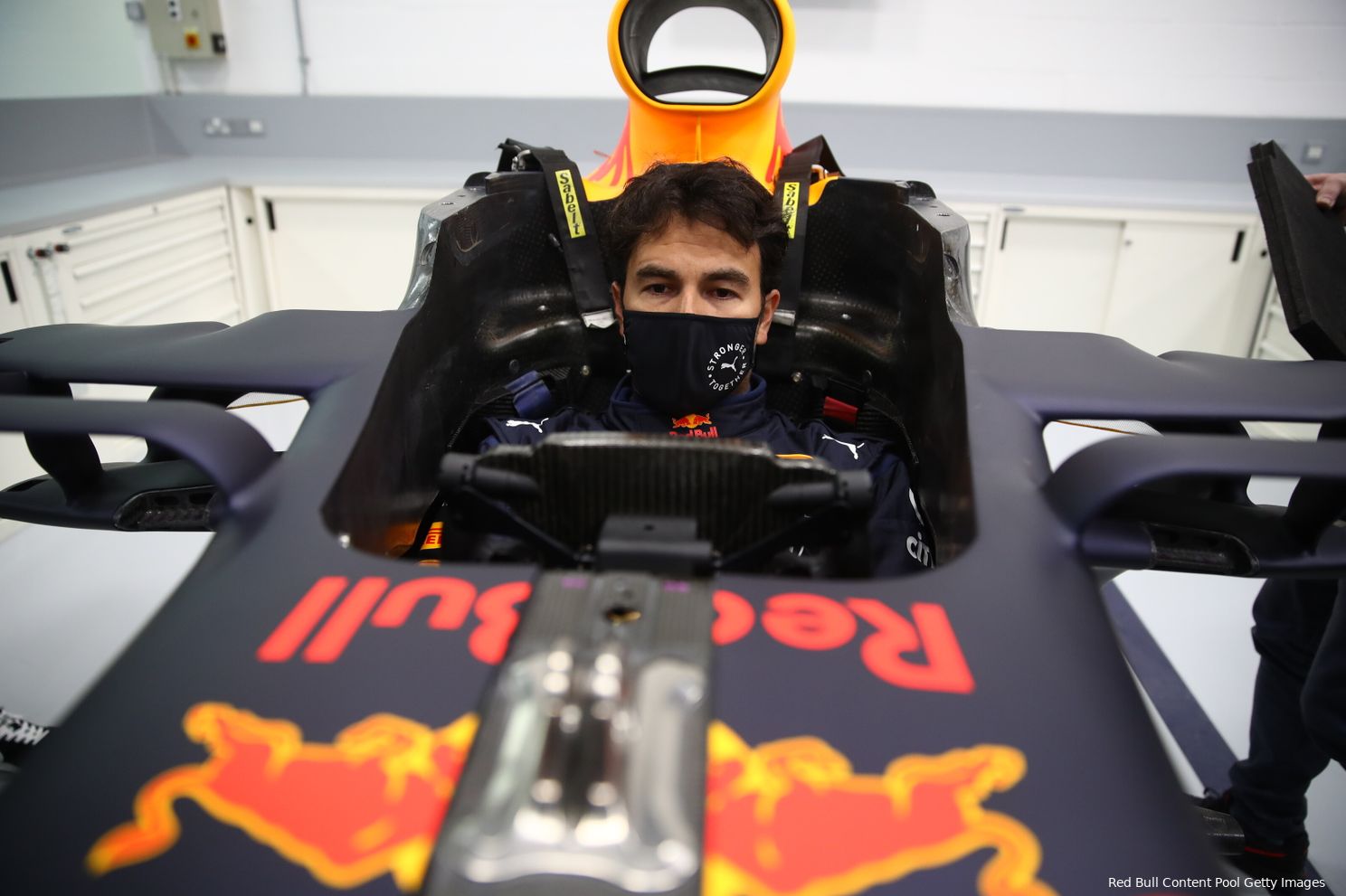 Eerste dag van Pérez in foto's: direct aan de slag met Horner en Newey