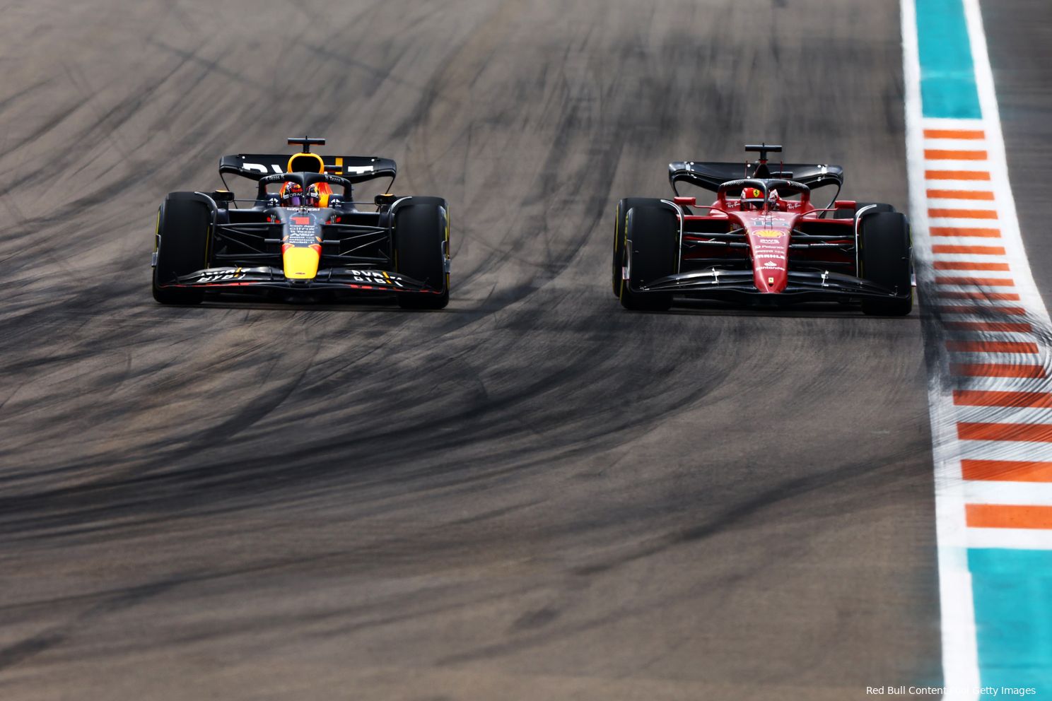 Max Verstappen had na negen ronden de koppositie al in handen.