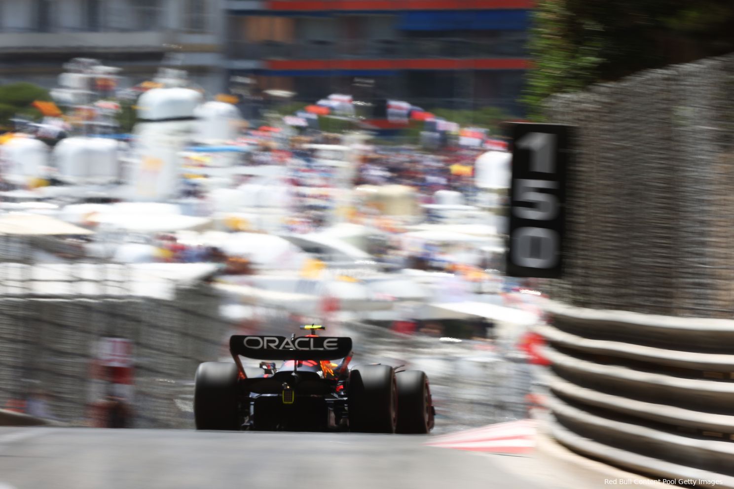 De muren komen akelig dichtbij in Monaco, wat de kans op een rode vlag-situatie vergroot deze kwalificatiesessie.