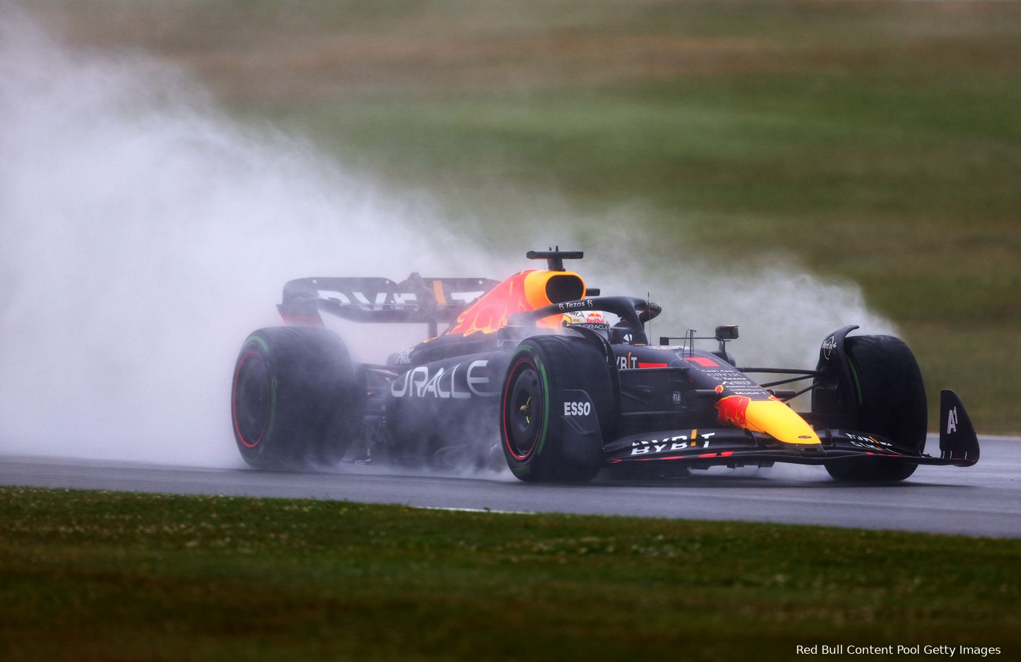 De VT1 van de Grand Prix van Groot-Brittannië 2022 viel letterlijk en figuurlijk in het water