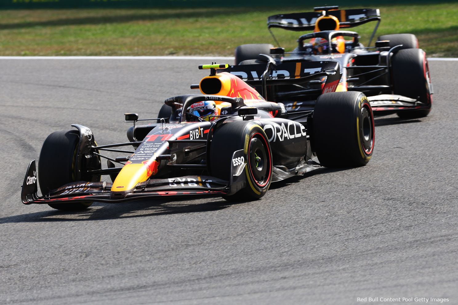 max verstappen sergio perez rb18 red bull racing f1 gp belgie 2022