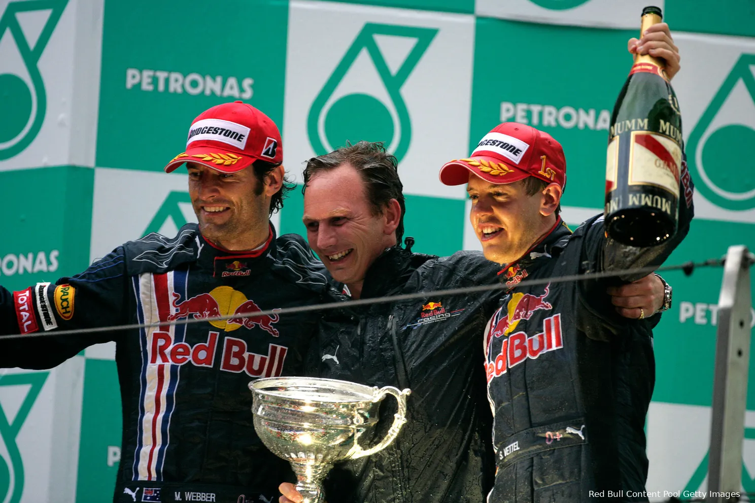 2009 red bull racing sebastian vettel christian horner mark webber china