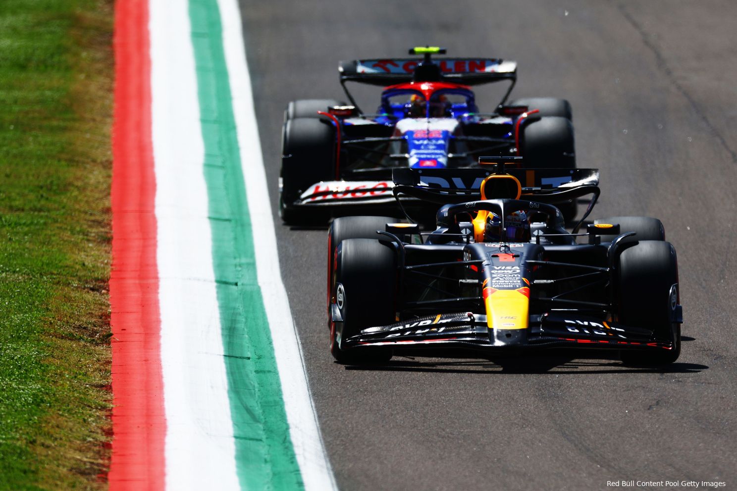 Verstappen neemt Hülkenberg op sleeptouw, kwalificatie Grand Prix van Emila-Romagna, 2024.