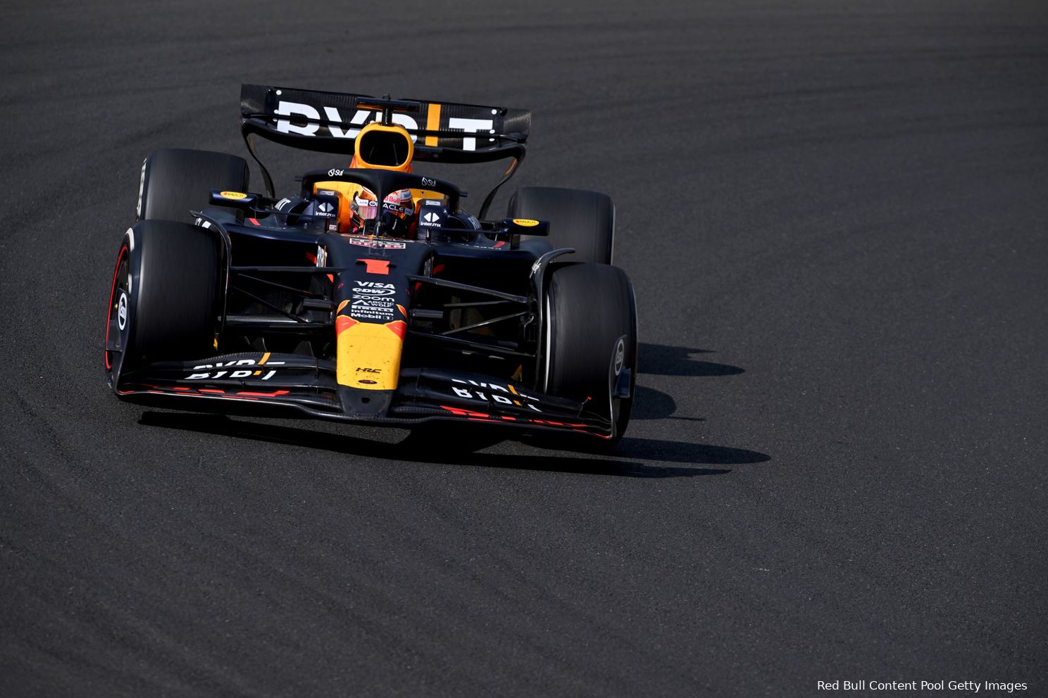 max verstappen racedag hongarije 2024 redbullracing