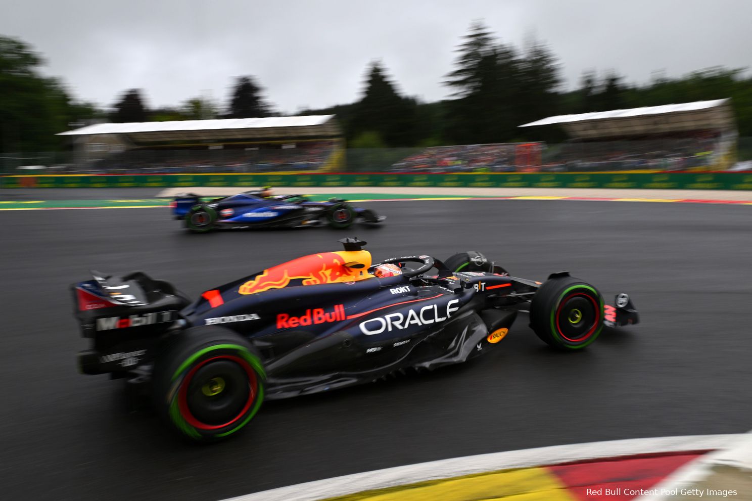 max verstappen red bull racing rb20 regen spa belgie 115