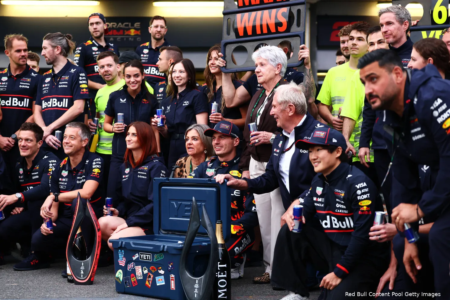red-bull-racing-max-verstappen-helmut-marko-oma-gp-azerbeidzjan-2025-zondag-yuki-tsunoda