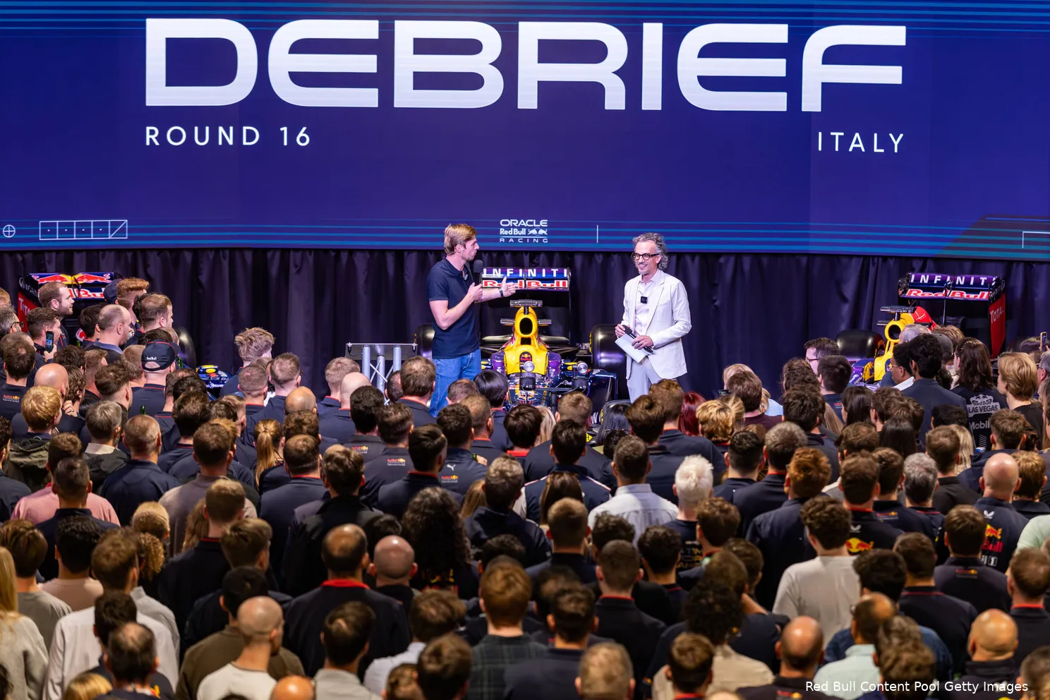 verstappen-mekies-debrief-monza-fabriek-2025