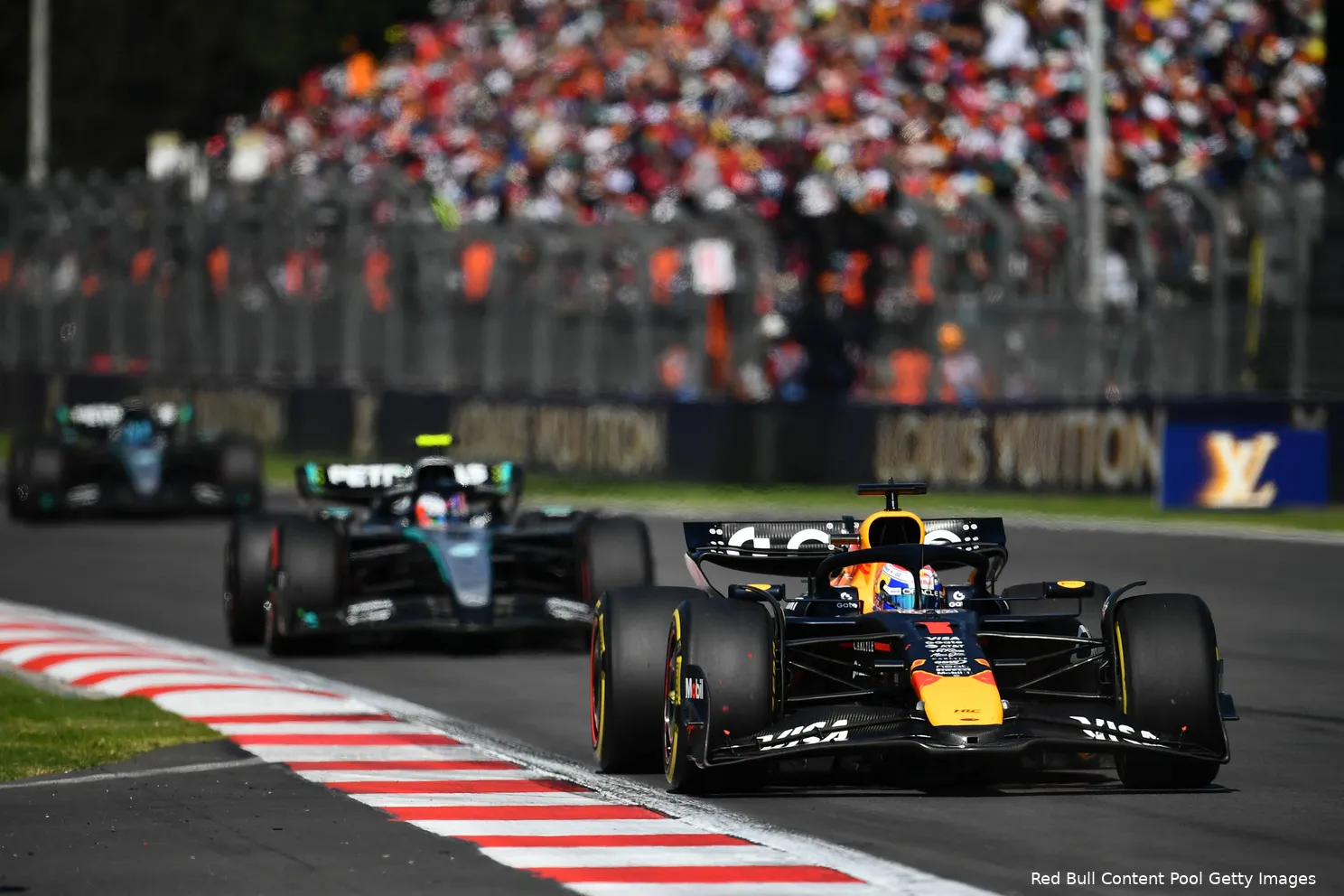 kimi-antonelli-george-russell-mercedes-max-verstappen-red-bull-racing-mexico-zondag-2025