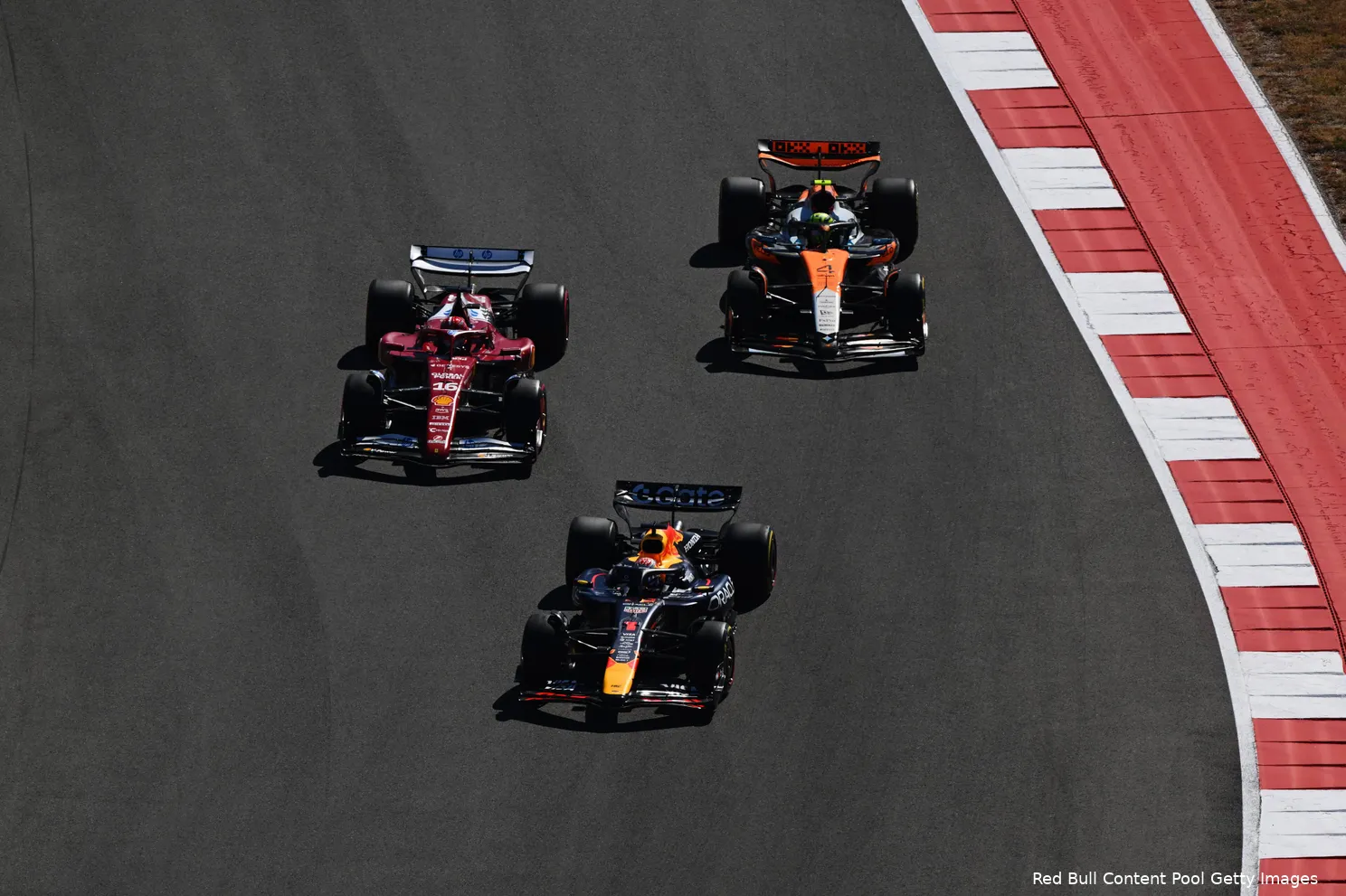 lando-norris-mclaren-charles-leclerc-ferrari-max-verstappen-red-bull-racing-cota-zondag-2025