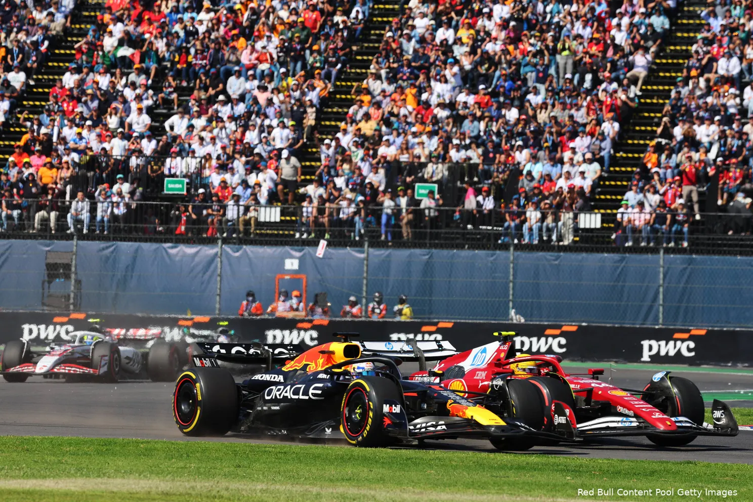 lewis-hamilton-ferrari-max-verstappen-red-bull-racing-mexico-zondag-2025