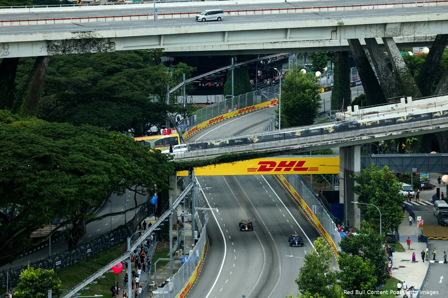 max-verstappen-red-bull-racing-carlos-sainz-williams-vrijdag-singapore-2025