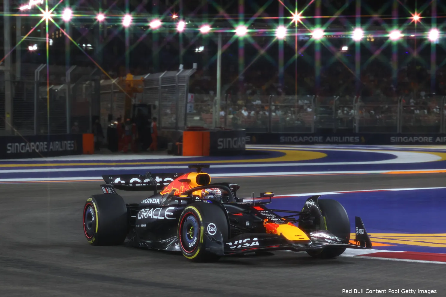 max-verstappen-red-bull-racing-vrijdag-singapore-2025