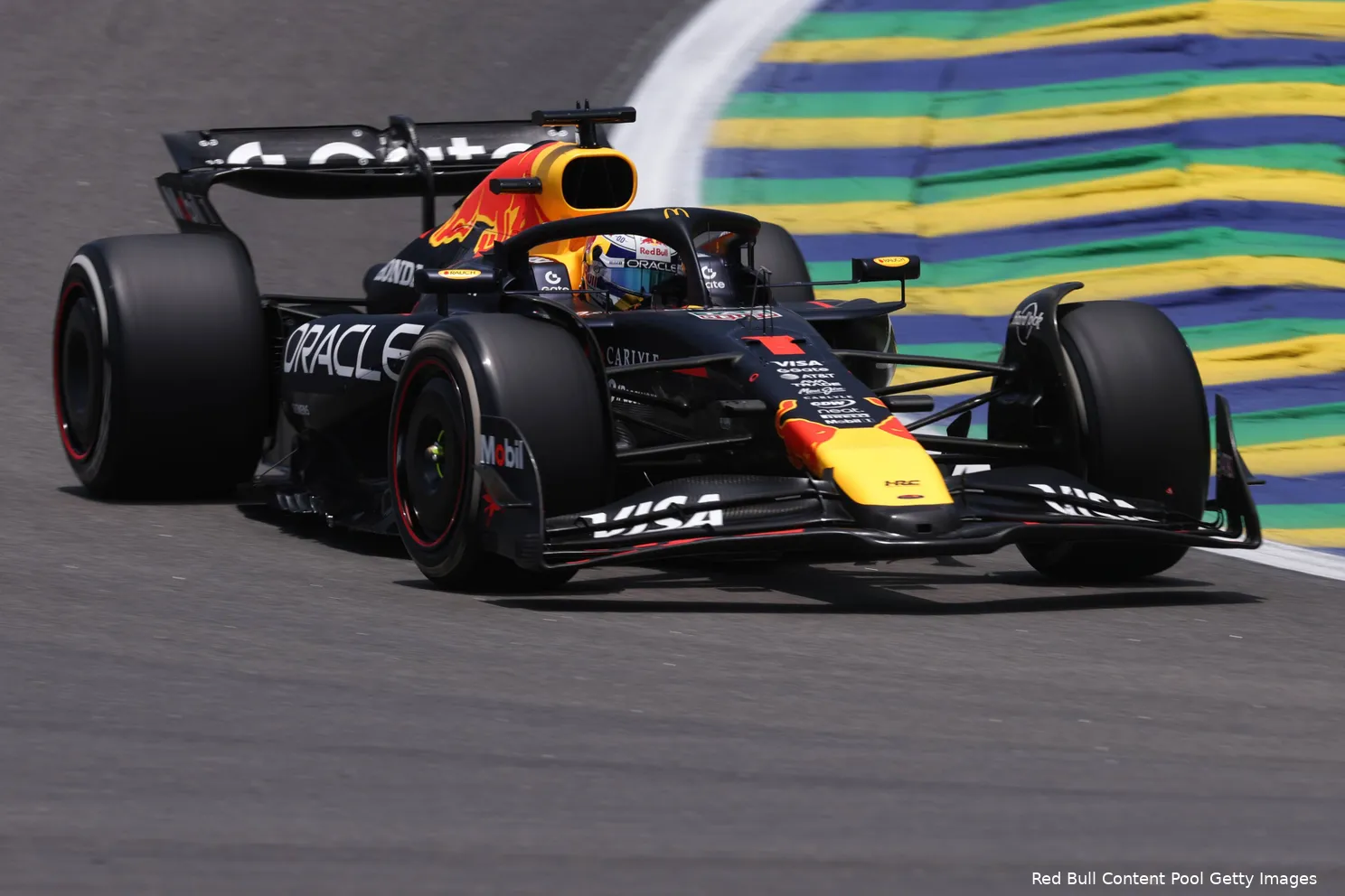 max-verstappen-brazilië-vrijdag-red-bull-racing-2025