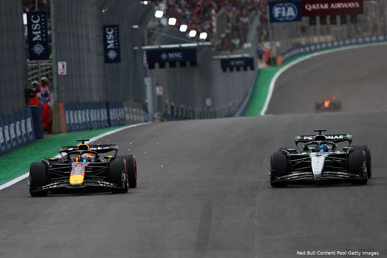 max-verstappen-red-bull-racing-gp-sao-paulo-brazilie-2025-zondag-george-russell-mercedes