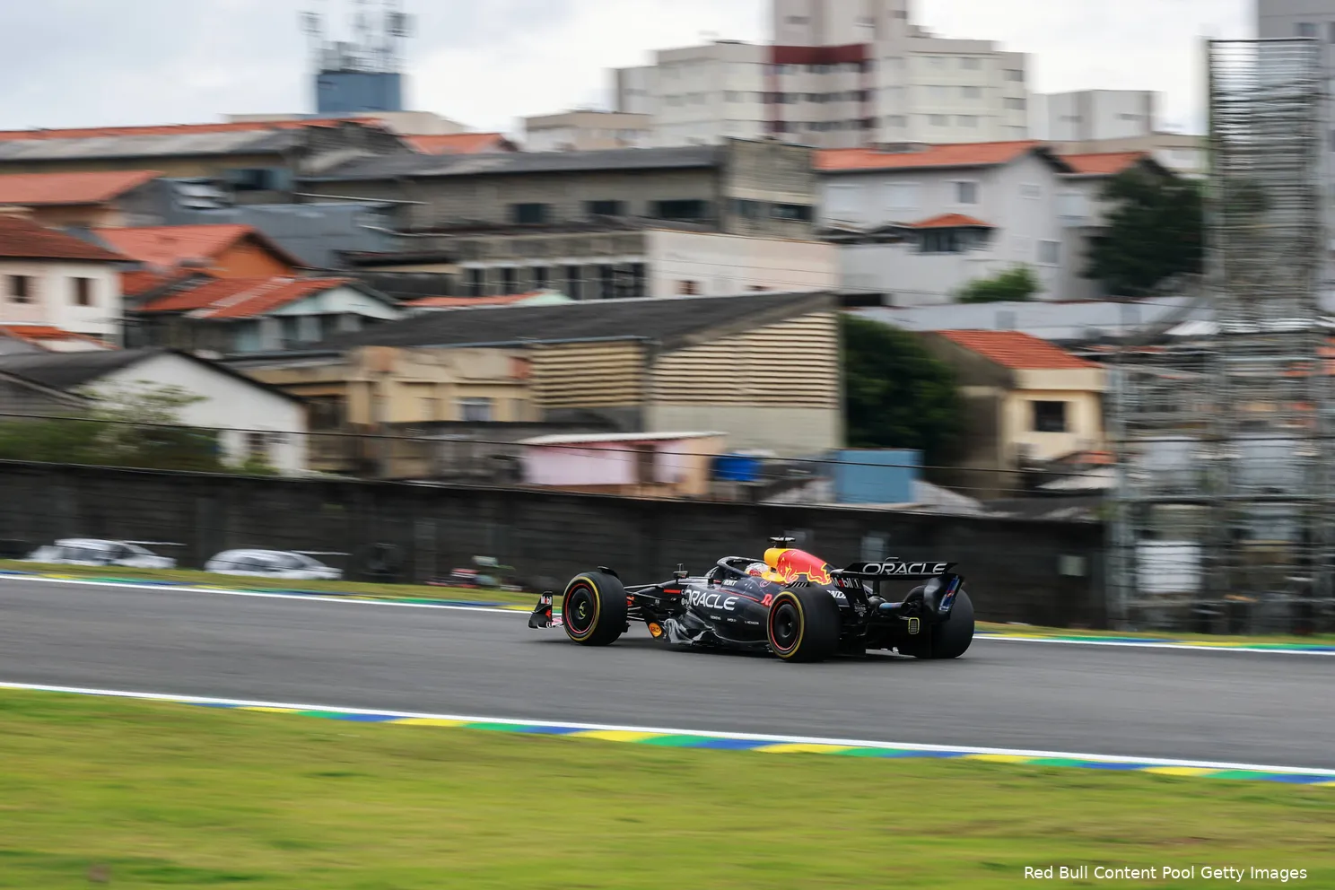 max-verstappen-sprintrace-2025-brazilie-red-bull-racing