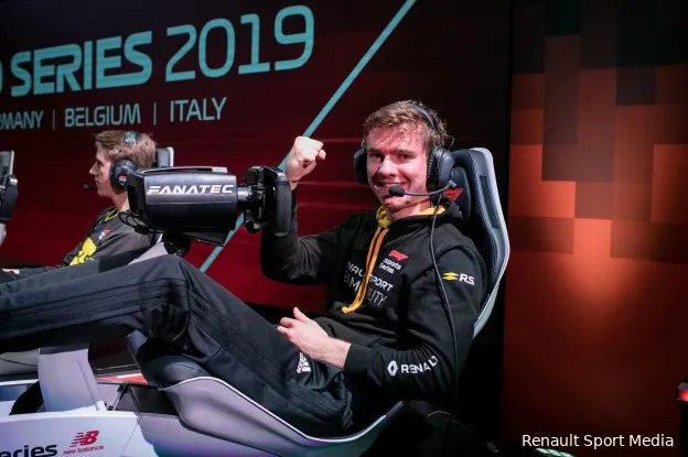 Inside Simracen | F1 Esport-rijder Opmeer heeft één doel: 'Kampioenschap winnen'