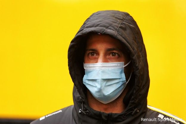 Ricciardo voelt voor Ocon: 'Hij zal wel denken: 'Wat moet ik nu nog doen?'