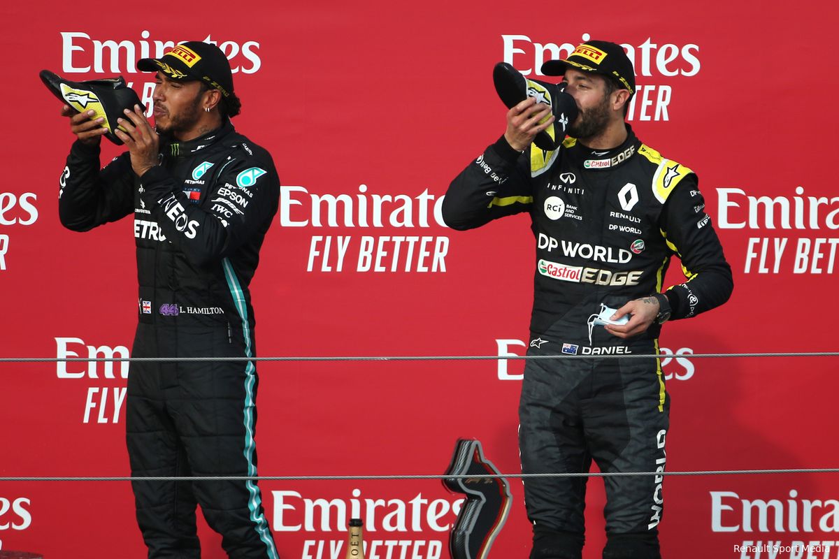 Ricciardo sneert naar Bottas: 'Hamilton heeft wellicht niet de sterkste teamgenoot'