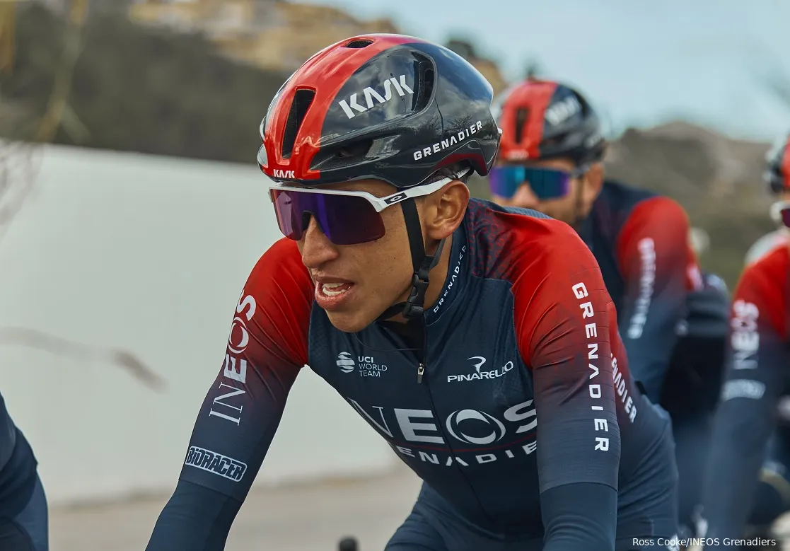 Bernal had 'vreemd gevoel' bij rentree: 'In de eerste tien kilometer was ik doodsbang'