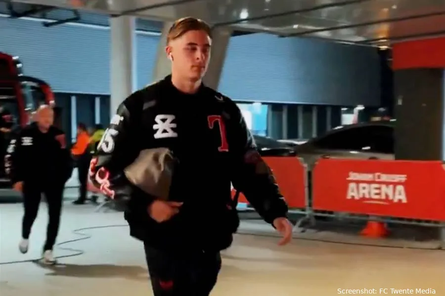 max bruns in baseball jacket fc twente