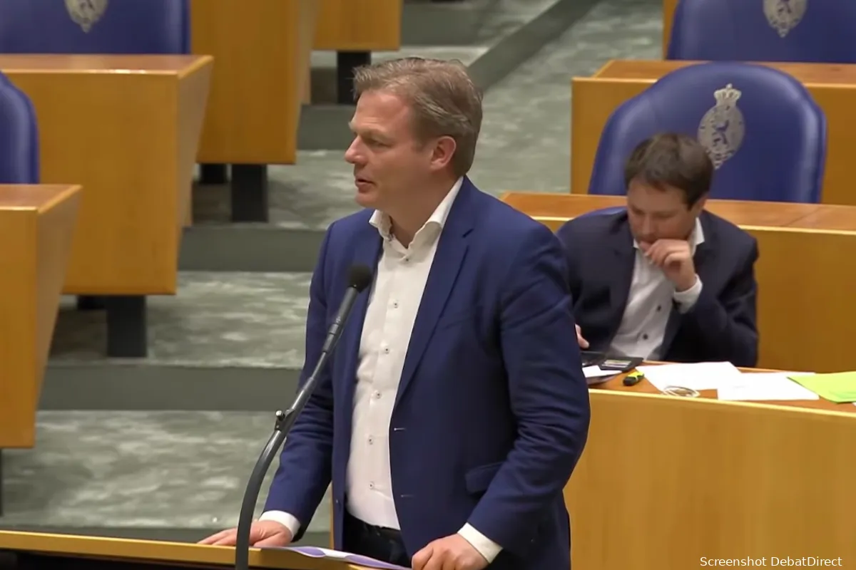 Pieter Omtzigt makes shocking discovery: cabinet wants to levy 26 tax on a carton of milk
