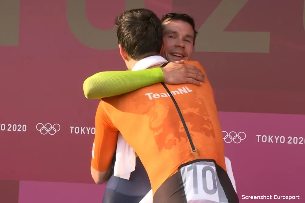 Dumoulin vol lof over Roglic: 'Zijn woorden helpen me voor de rest van mijn loopbaan'