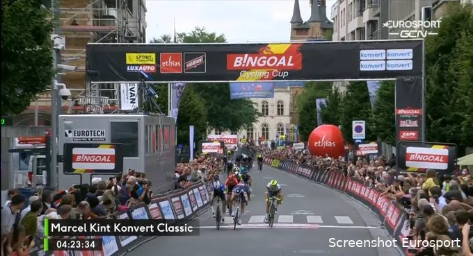 Hodeg verslaat Merlier in millimetersprint GP Marcel Kint, Van Poppel derde