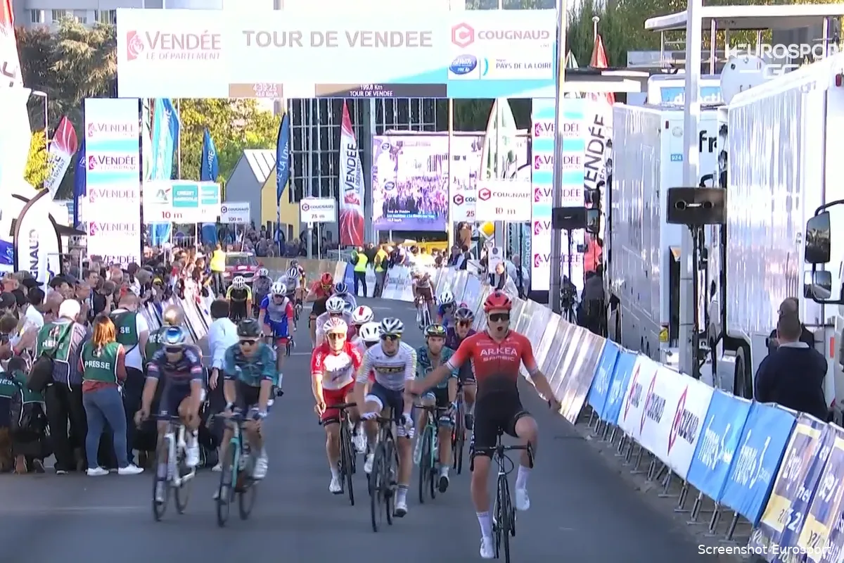 Bram Welten sprint op fraaie wijze naar eerste profzege in Tour de Vendée