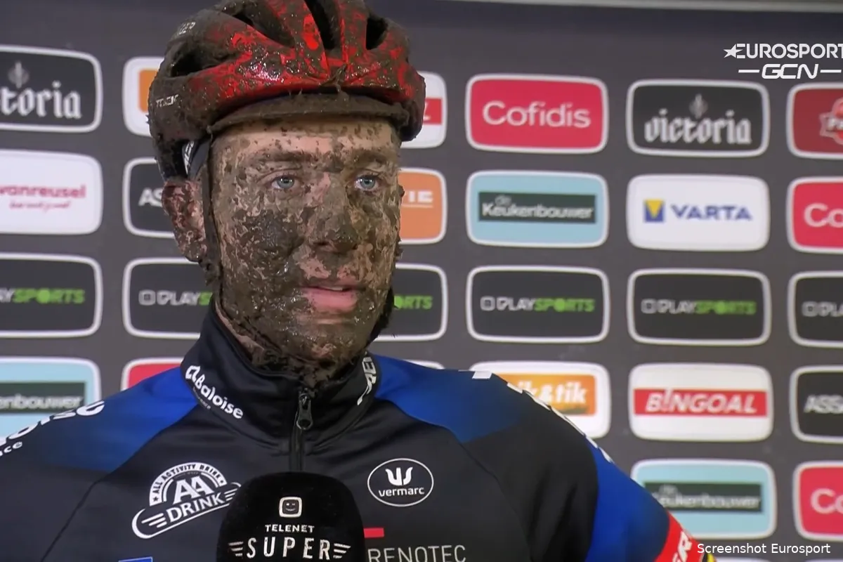 Aerts 'best of the rest': 'Dat Van Aert meteen doortrekt, getuigt van veel zelfvertrouwen'